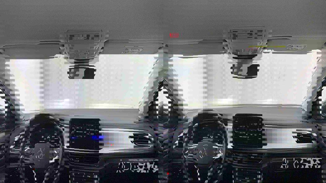 Volkswagen T-Roc 1.0 TSI de 2024