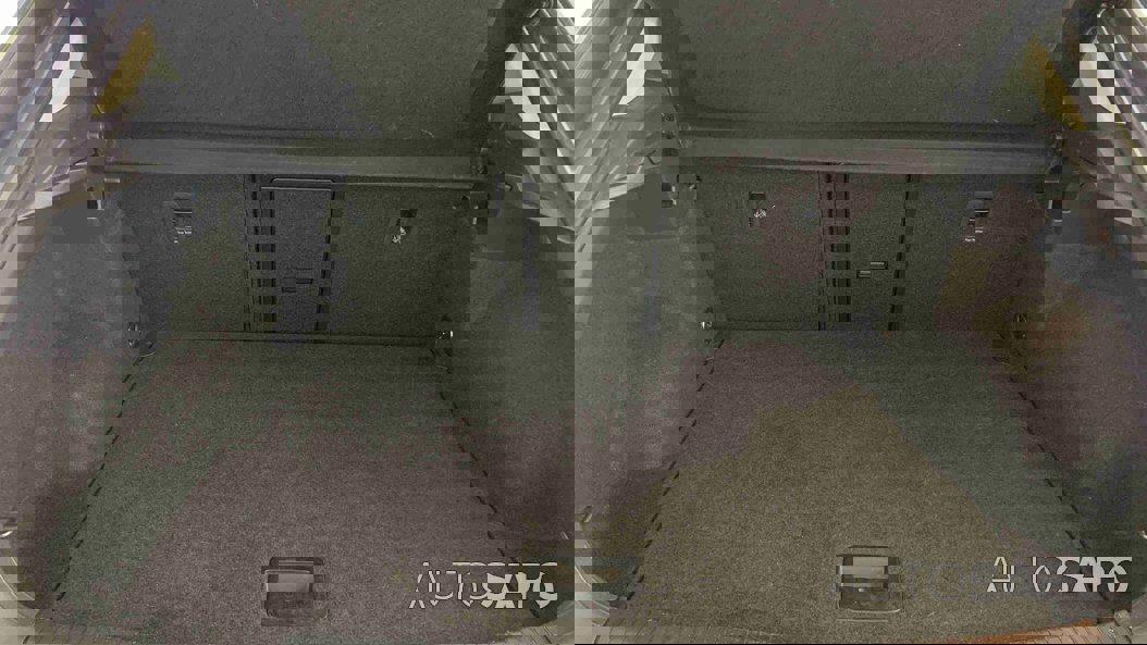 Volkswagen T-Roc 1.0 TSI de 2024