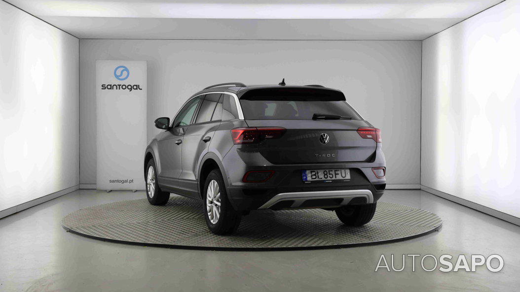 Volkswagen T-Roc 1.0 TSI de 2024