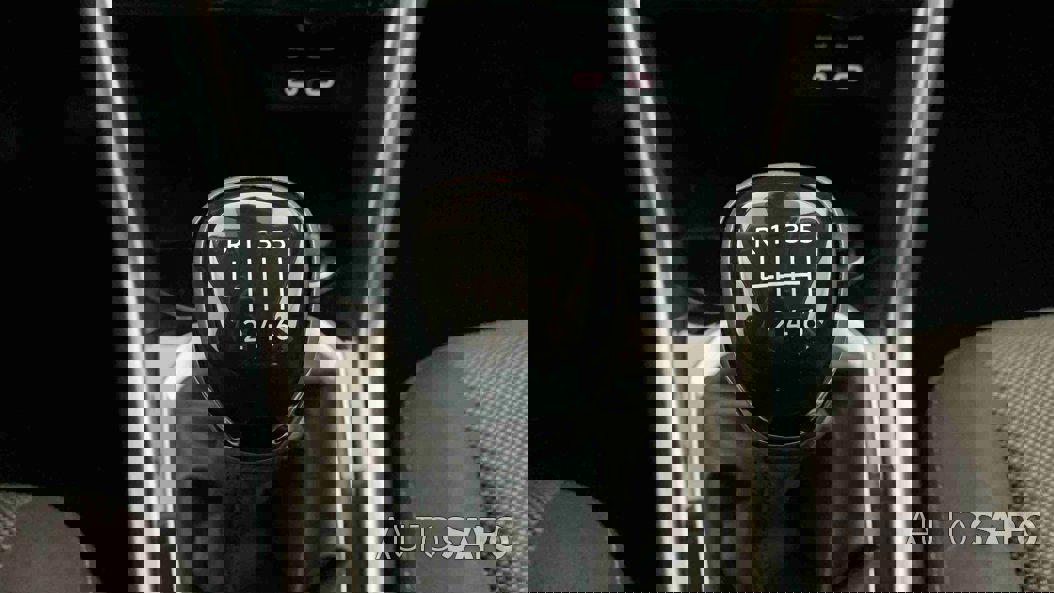 Volkswagen T-Roc 1.0 TSI de 2024