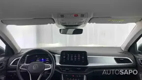 Volkswagen T-Roc 1.0 TSI de 2024