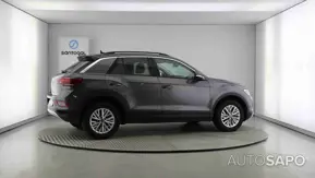 Volkswagen T-Roc 1.0 TSI de 2024