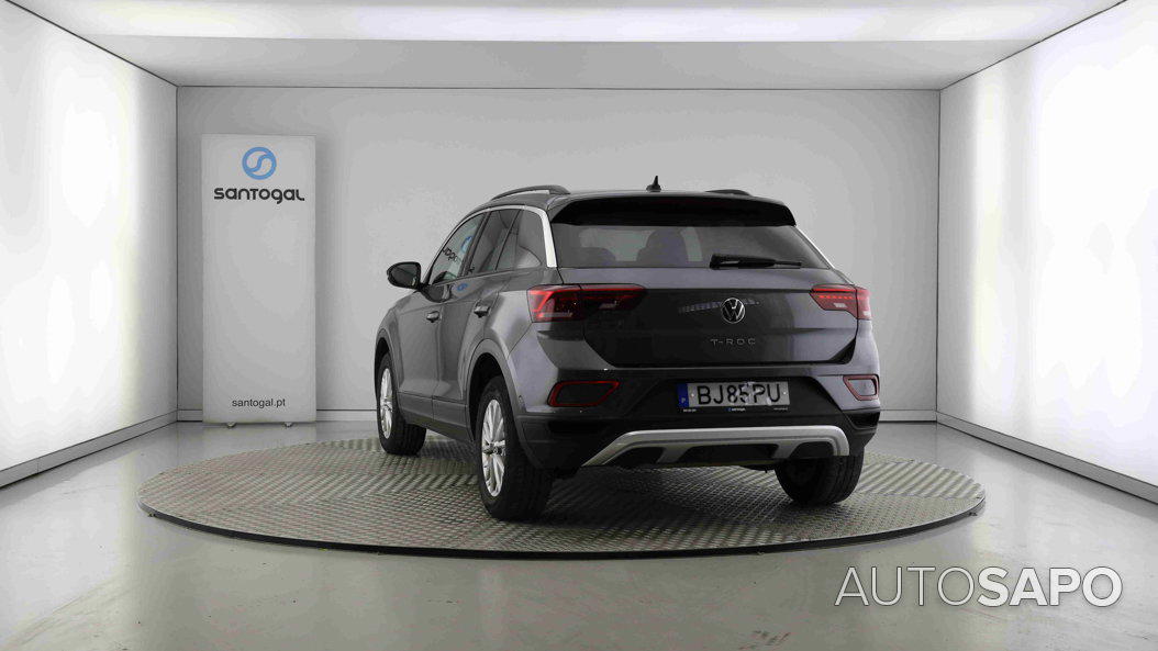 Volkswagen T-Roc 1.0 TSI de 2024