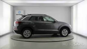 Volkswagen T-Roc 1.0 TSI de 2024