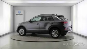 Volkswagen T-Roc 1.0 TSI de 2024
