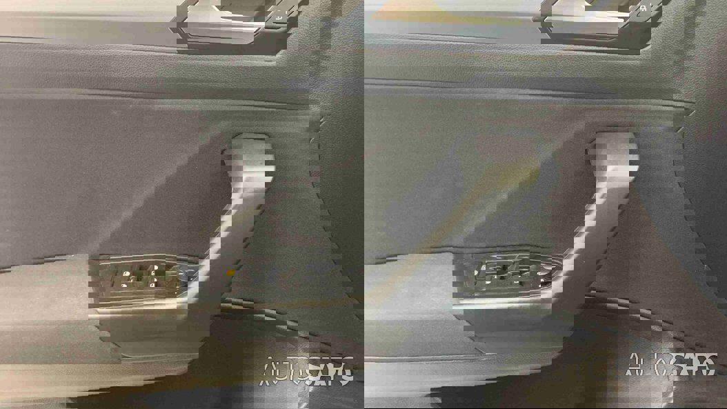 Volkswagen T-Roc 1.0 TSI de 2024