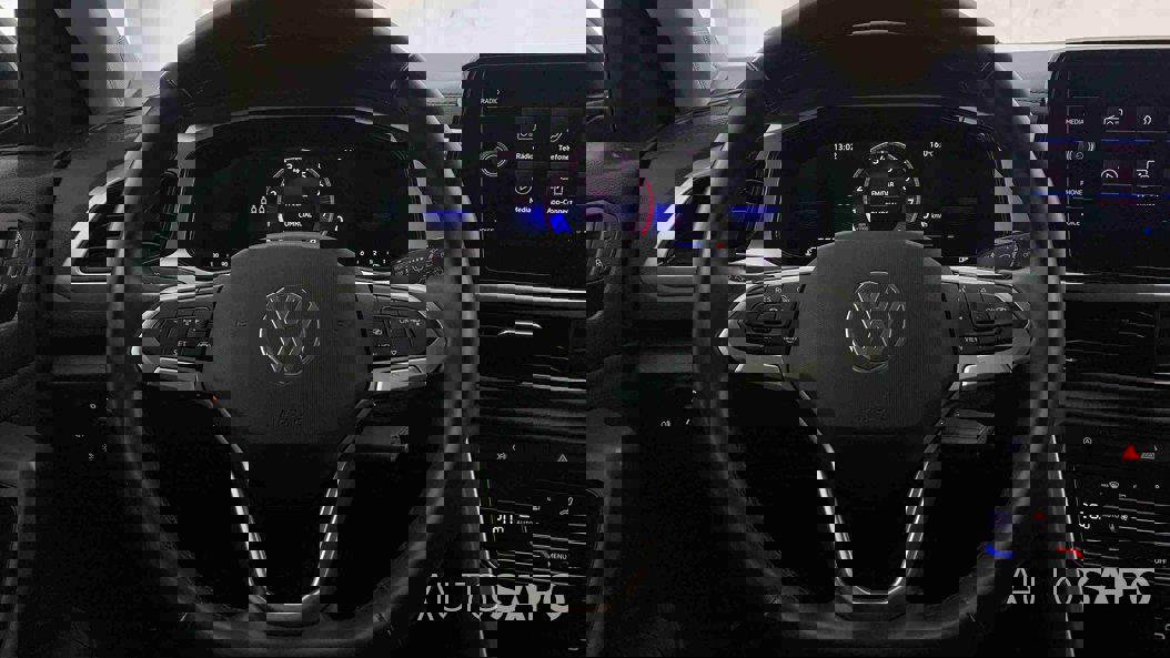 Volkswagen T-Roc 1.0 TSI de 2024