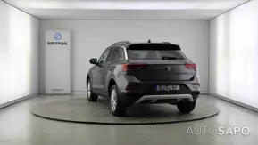 Volkswagen T-Roc 1.0 TSI de 2024