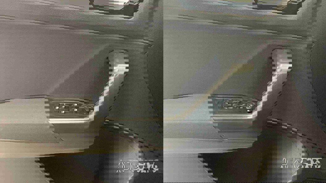 Volkswagen T-Roc 1.0 TSI de 2024