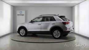 Volkswagen T-Roc 1.0 TSI de 2024