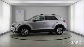 Volkswagen T-Roc 1.0 TSI de 2024