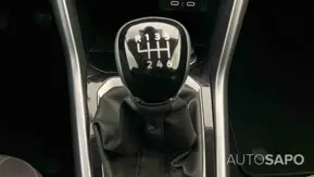 Volkswagen T-Roc 1.0 TSI de 2024