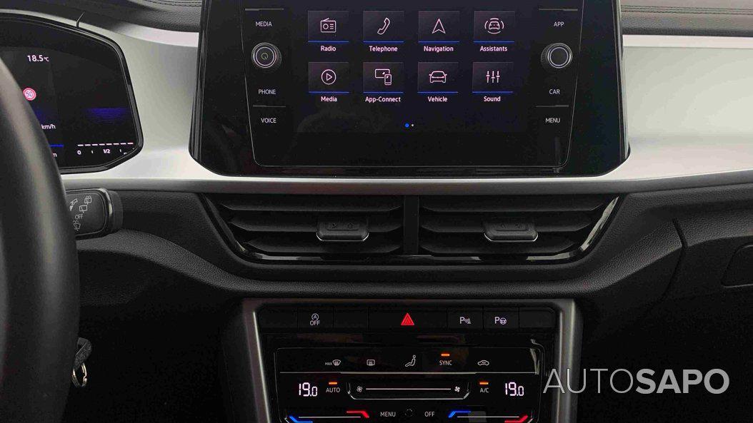 Volkswagen T-Roc 1.0 TSI de 2024