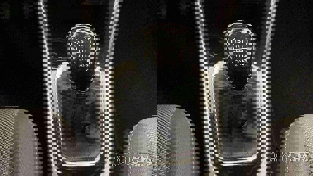 Volkswagen T-Roc 1.0 TSI de 2024