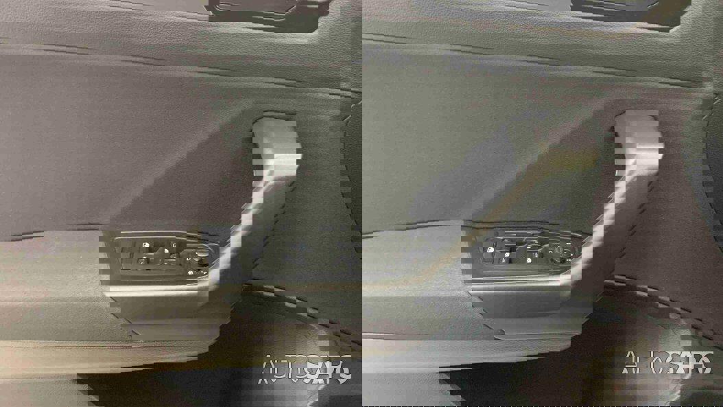 Volkswagen T-Roc 1.0 TSI de 2024