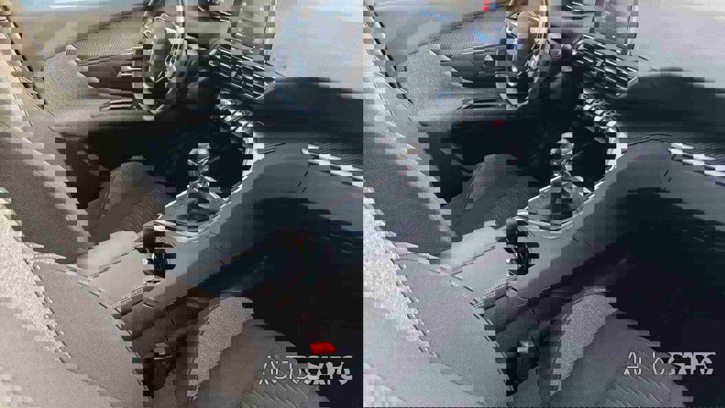 Peugeot 3008 1.2 PureTech Active Pack de 2024