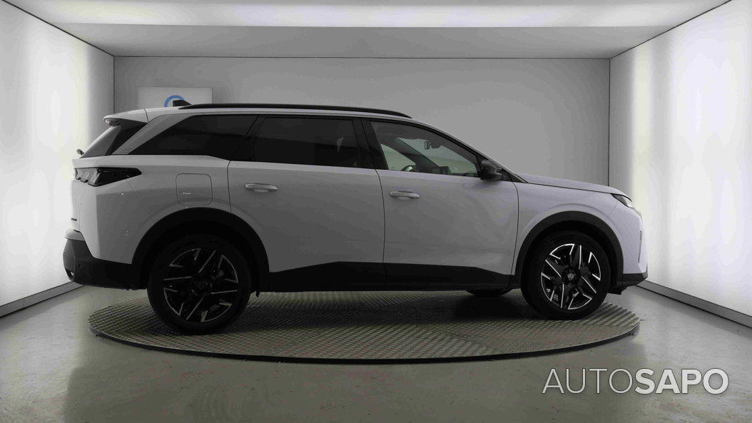 Peugeot 5008 de 2025