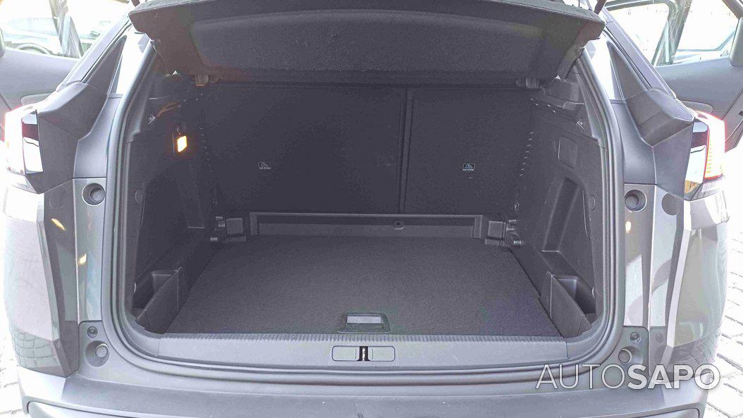 Peugeot 3008 1.2 PureTech Active Pack de 2024