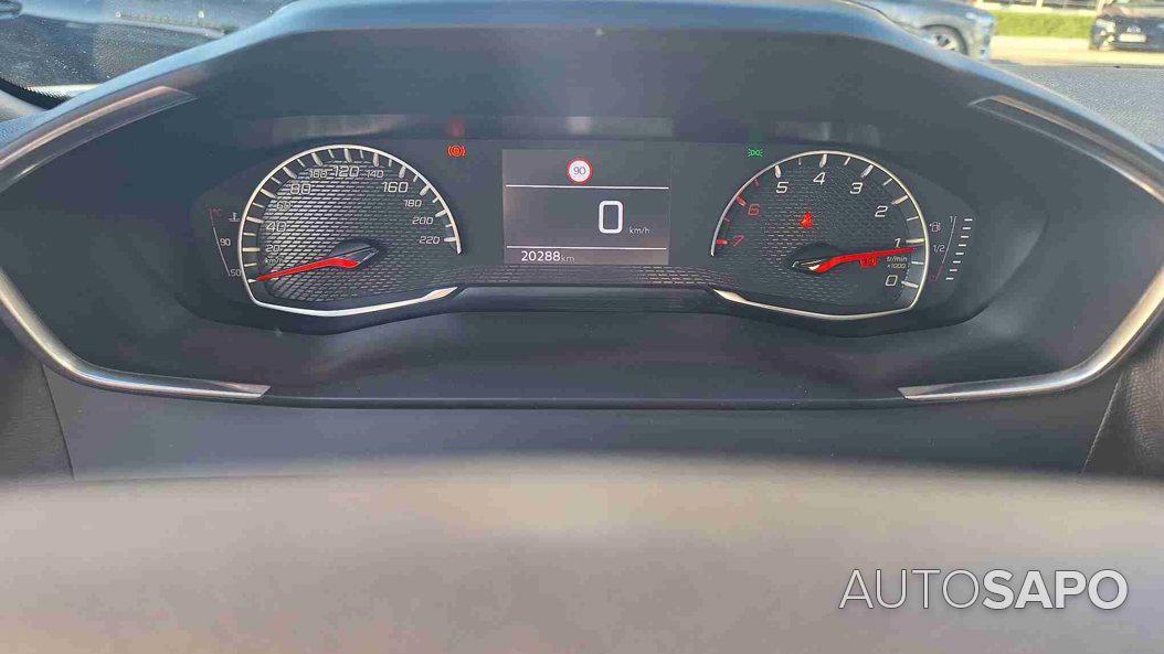 Peugeot 2008 1.2 PureTech Style de 2025