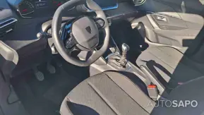 Peugeot 2008 1.2 PureTech Style de 2025