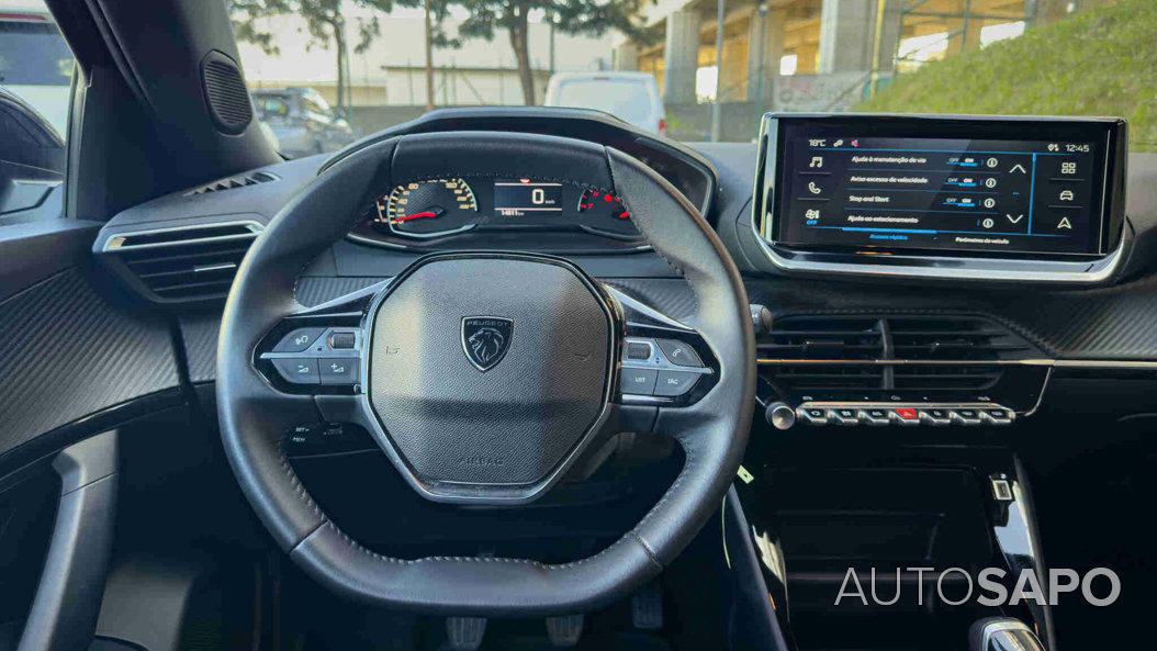 Peugeot 2008 1.2 PureTech Style de 2025