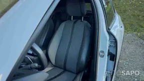 Peugeot 2008 1.2 PureTech Allure EAT8 de 2025