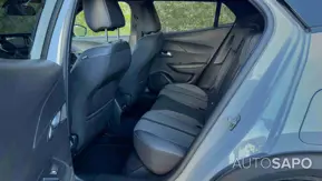 Peugeot 2008 1.2 PureTech Allure EAT8 de 2025