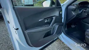 Peugeot 2008 1.2 PureTech Allure EAT8 de 2025