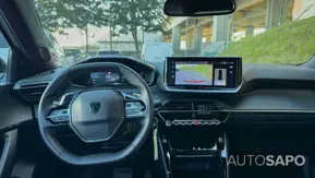 Peugeot 2008 1.2 PureTech Allure EAT8 de 2025