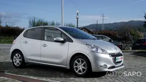 Peugeot 208 de 2012