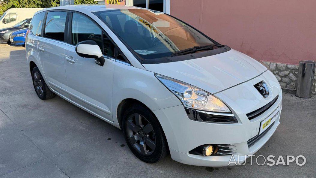 Peugeot 5008 1.6 HDi 7L Active de 2013