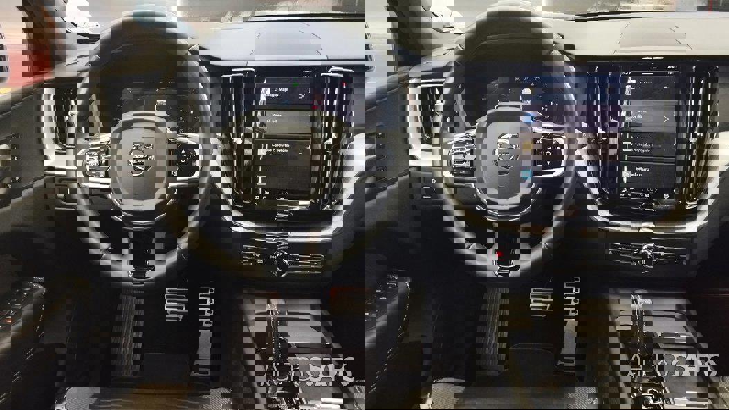 Volvo XC60 2.0 B4 R-Design de 2021