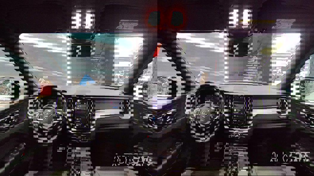 Volvo XC60 2.0 B4 R-Design de 2021