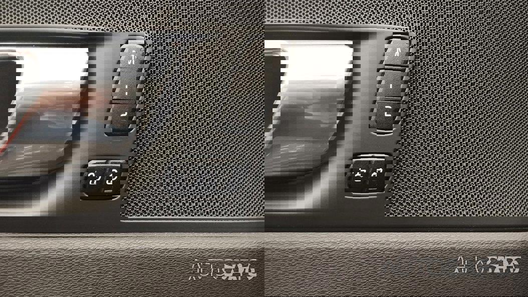 Volvo XC60 2.0 B4 R-Design de 2021