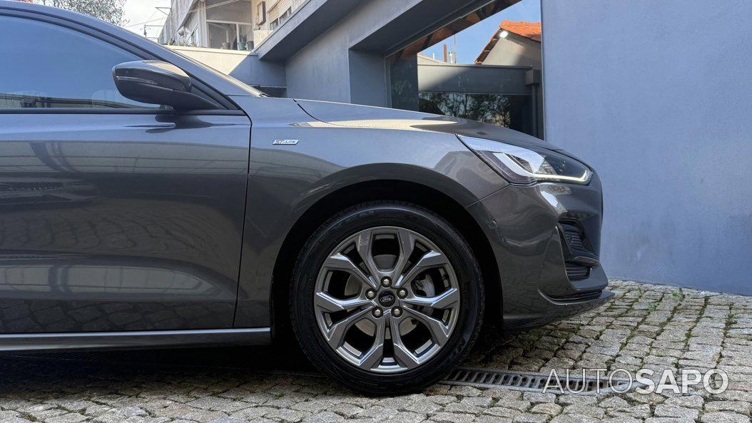 Ford Focus 1.0 EcoBoost MHEV ST-Line de 2023