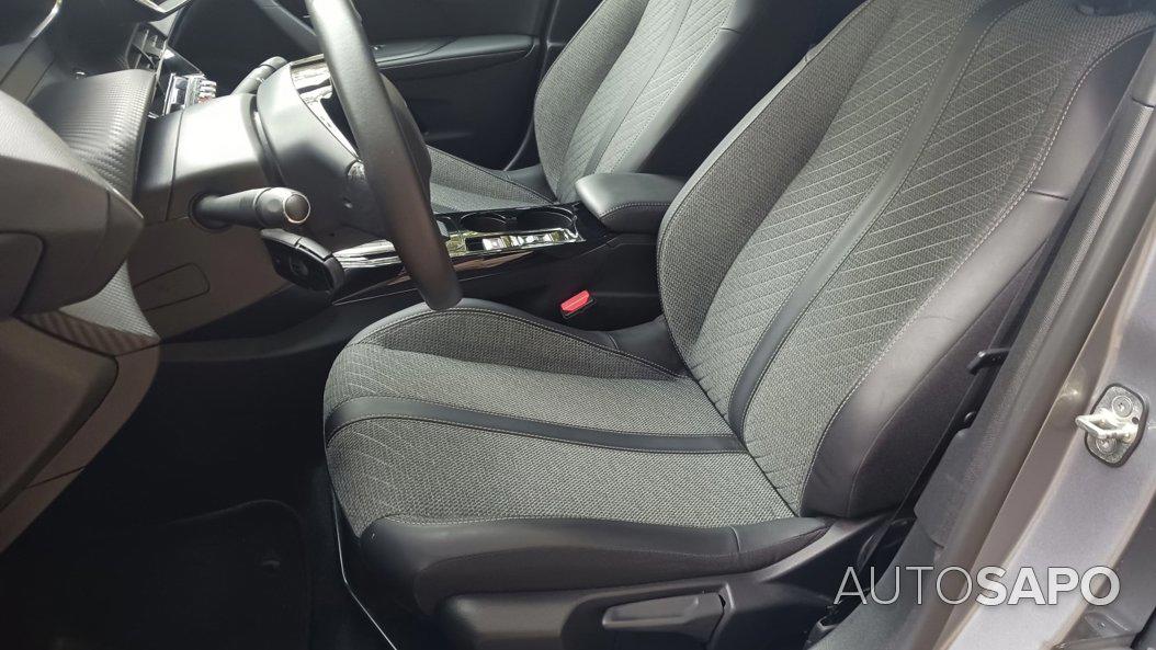 Peugeot e-2008 de 2024