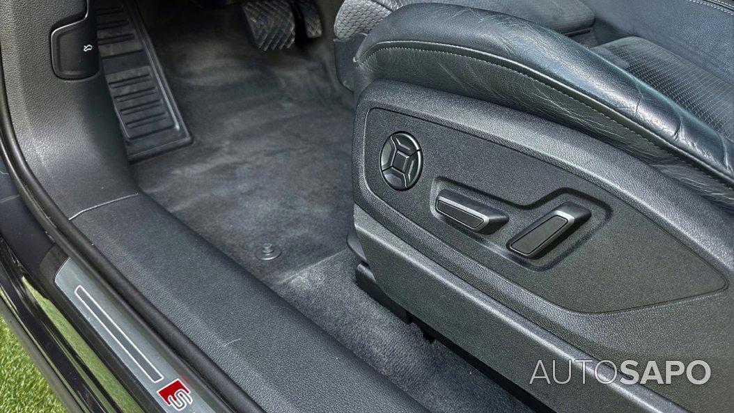 Audi e-tron 55 quattro S line de 2020