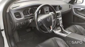 Volvo V60 D6 AWD Plug-in Hybrid 2.4 Momentum de 2018