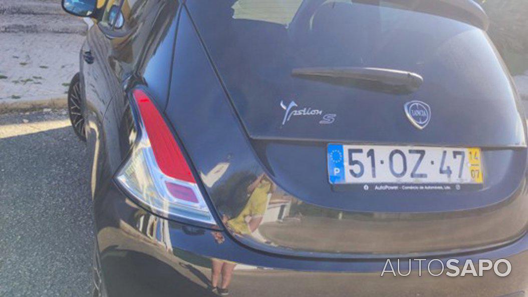 Lancia Ypsilon 1.3 M-jet New Base de 2014