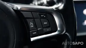 Jaguar XE 2.0 D R-Sport Aut. de 2016