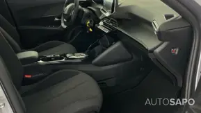 Peugeot e-2008 Active de 2025