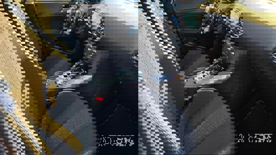 Peugeot 308 1.2 PureTech Allure EAT8 de 2020