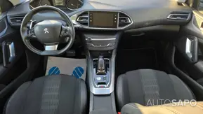 Peugeot 308 1.2 PureTech Allure EAT8 de 2020