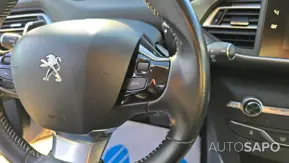 Peugeot 308 1.2 PureTech Allure EAT8 de 2020