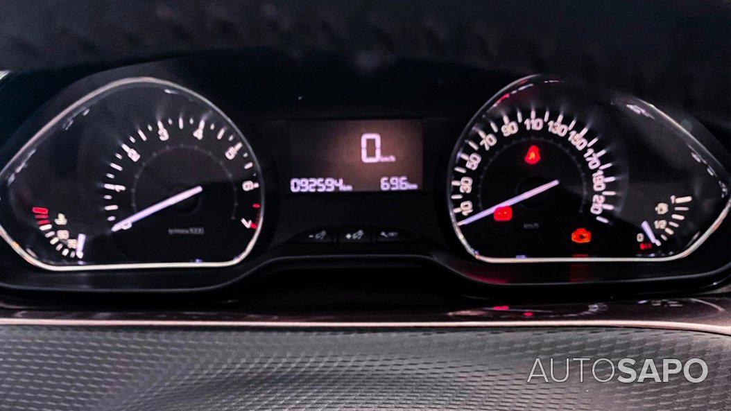 Peugeot 2008 1.2 PureTech Active de 2014