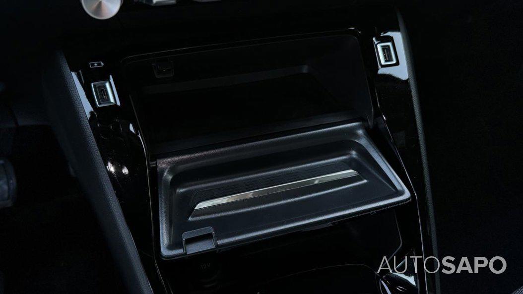 Peugeot e-2008 de 2023