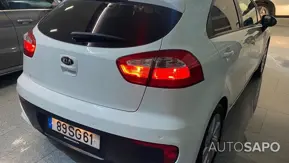 Kia Rio 1.2 CVVT Urban de 2016