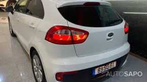Kia Rio 1.2 CVVT Urban de 2016