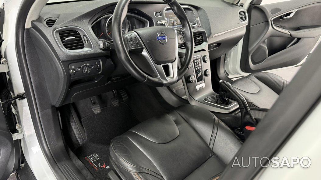 Volvo V40 Cross Country 1.6 D2 Momentum de 2014