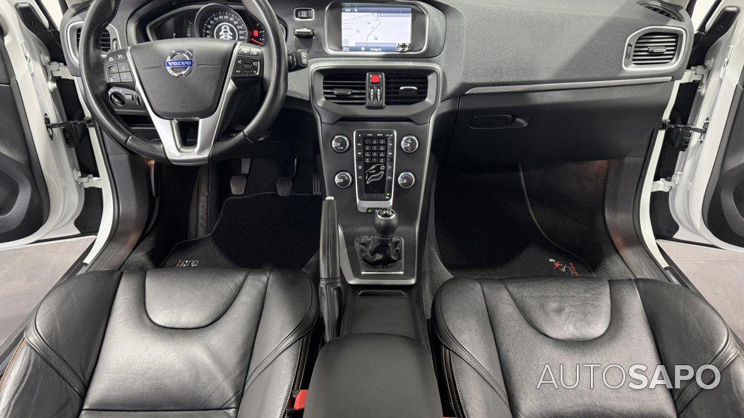 Volvo V40 Cross Country 1.6 D2 Momentum de 2014